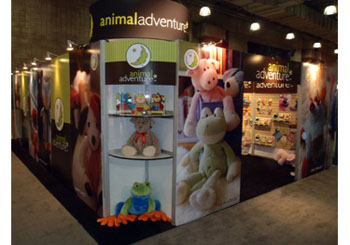 20 x 30 Trade Show Rental with Slatwall Shelving
